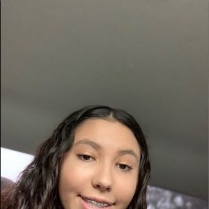 Meet your Posher, Gloria